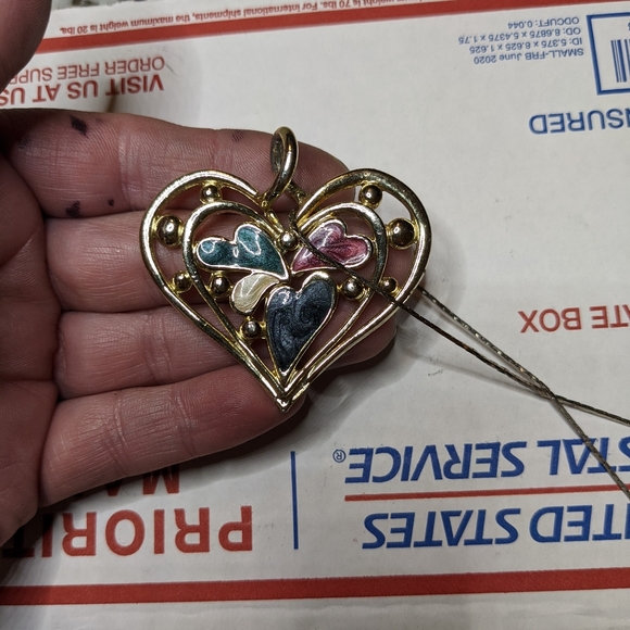 Heart with colored hearts inside pendant necklace - Picture 3 of 4